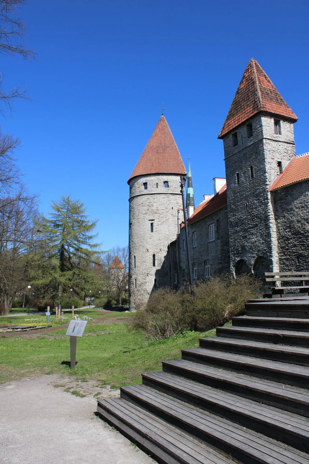 Alte Verteidigungsmauern der Stadt Tallinn