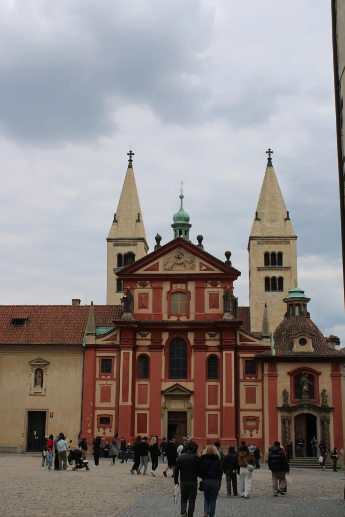 Die Sancta Georgii Kirche in der Prager Burg